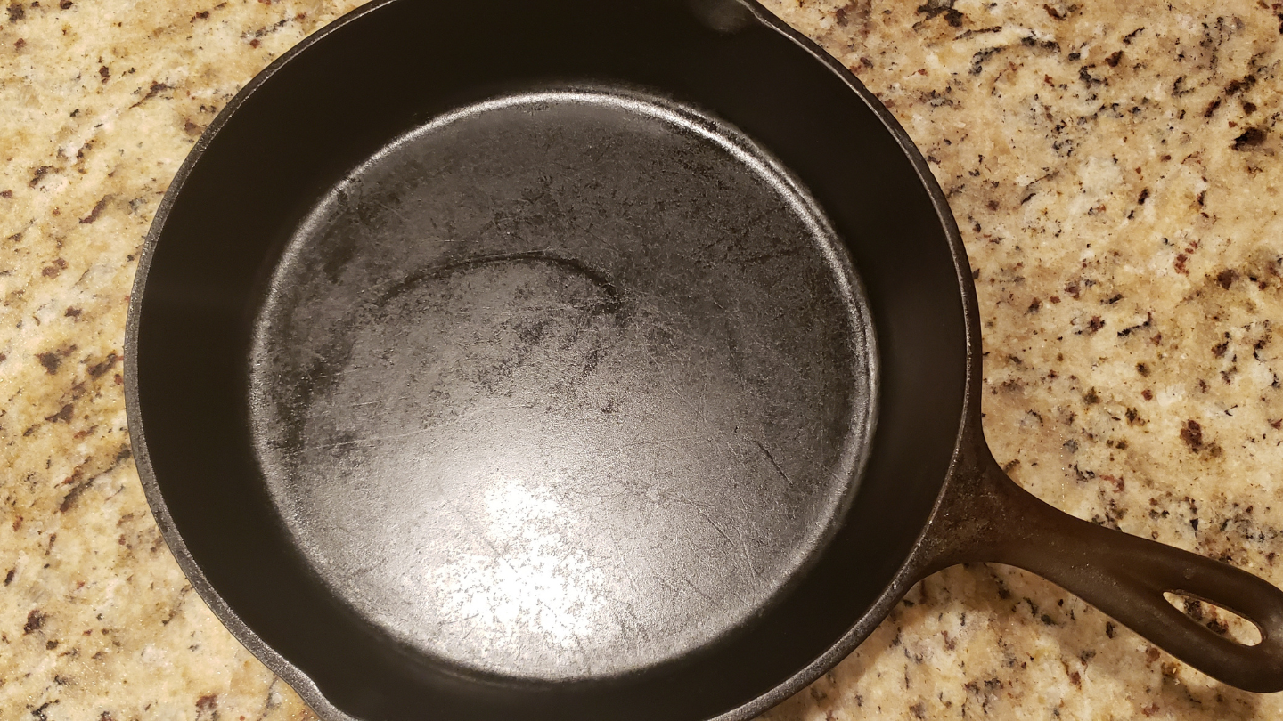 seasoned cast iron pan