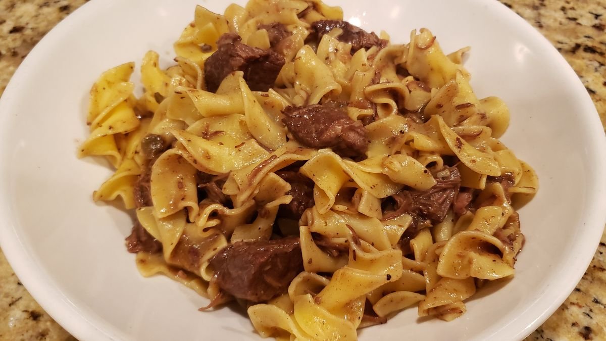 beef tips and egg noodles with gravy