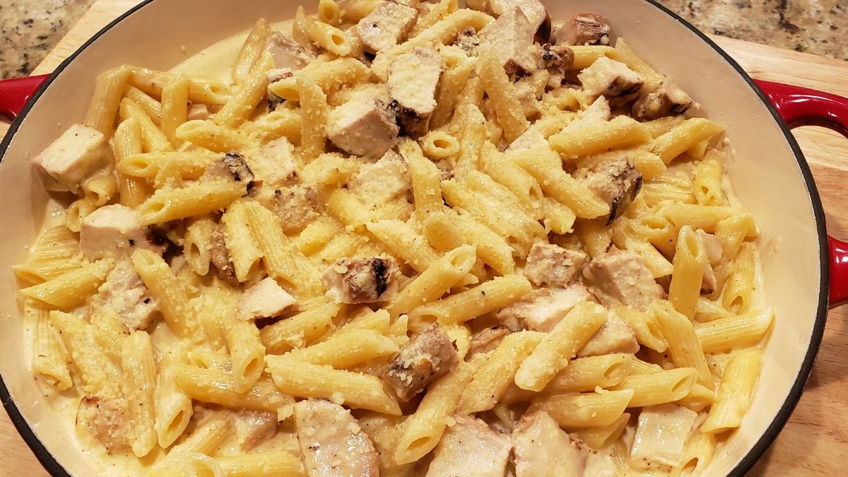 grilled chicken penne alfredo