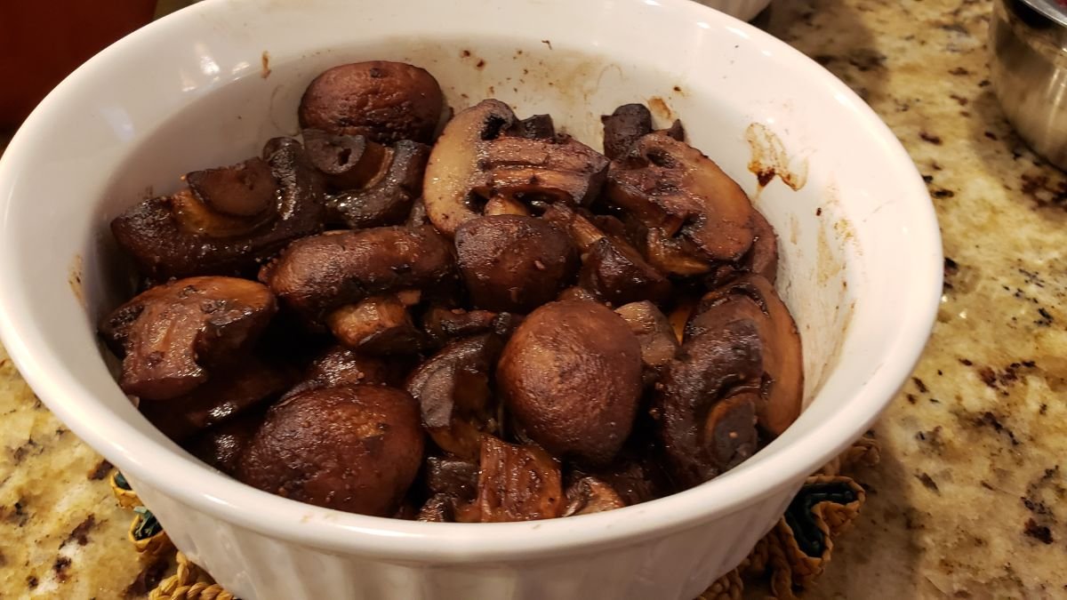Red Wine Garlic Mushrooms