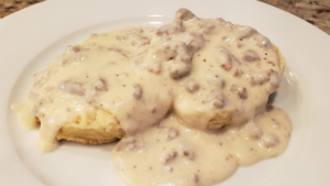 sawmill gravy and biscuits