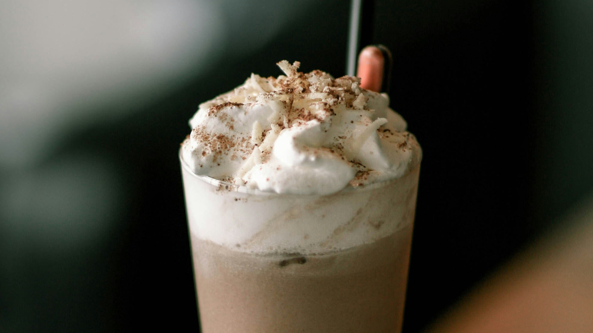 cinnamon crumble chantilly cream